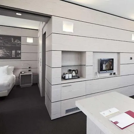 Unahotels Bologna San Lazzaro Hotel 4*